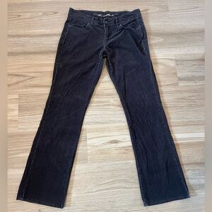 The Sweetheart Women’s Dark Brown Straight-Leg Jeans